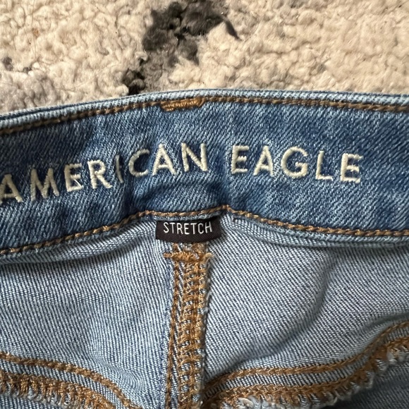 American Eagle Cuffed Hem Mom Shorts - Picture 3 of 5